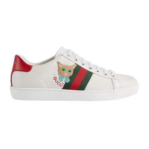 Scopri la nuova collezione di sneakers Gucci donna su FARFETCH